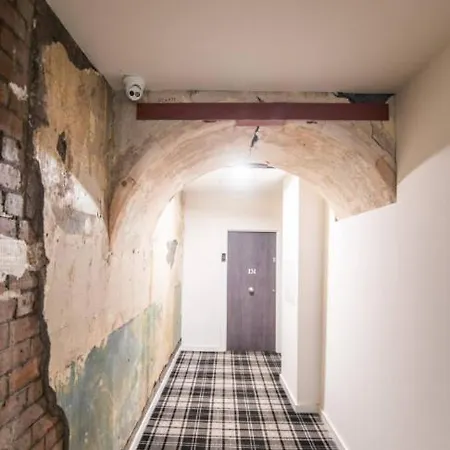 Conditioning House - 1 * Bradford (West Yorkshire)